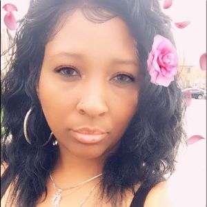 Meet your Posher, Carla